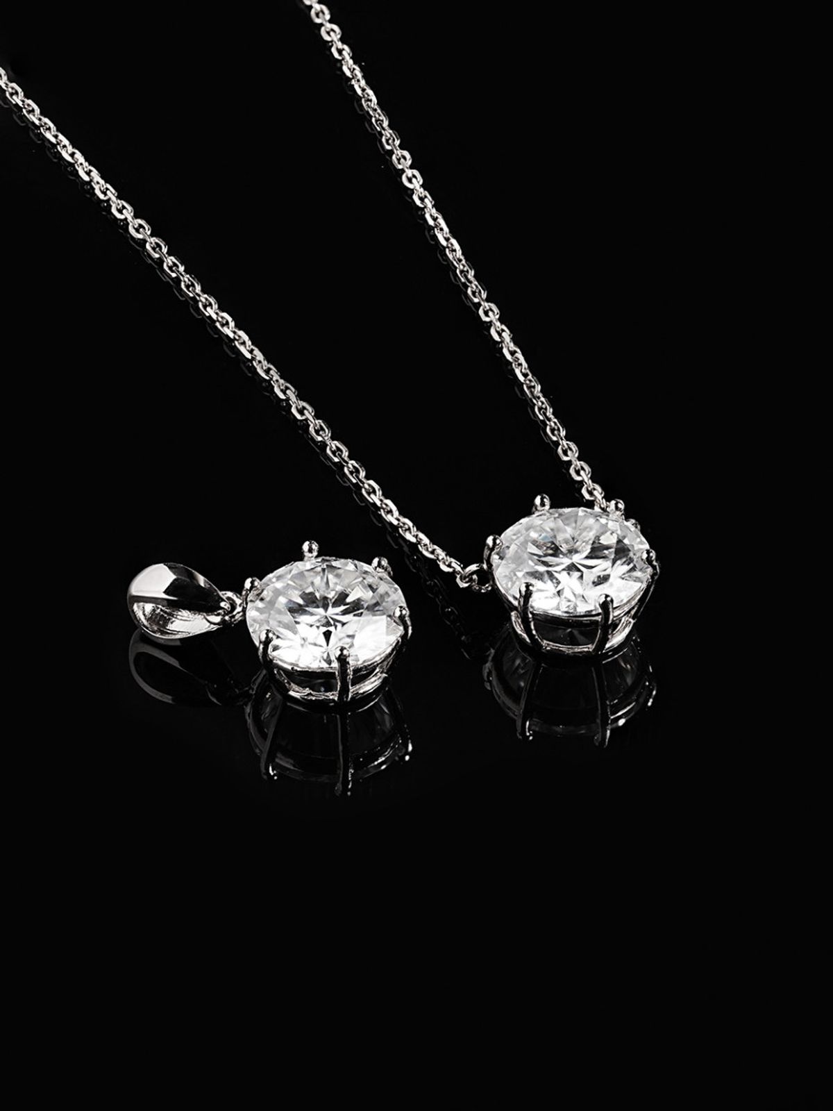 미니멀피어싱(MINIMALPIERCING) 14K 18K 모이사나이트 다이아 육발 목걸이 2캐럿