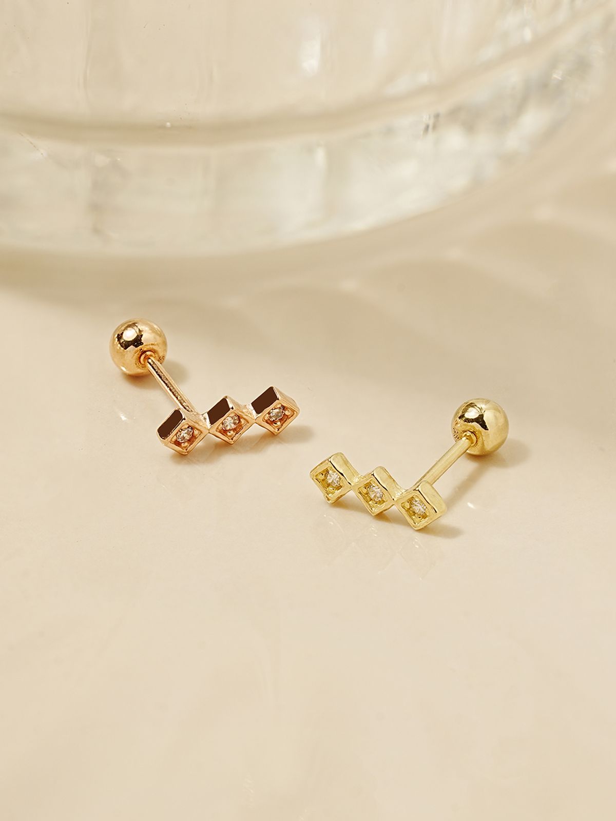 미니멀피어싱(MINIMALPIERCING) 14K 트리플 라이트 큐빅 피어싱 귀걸이