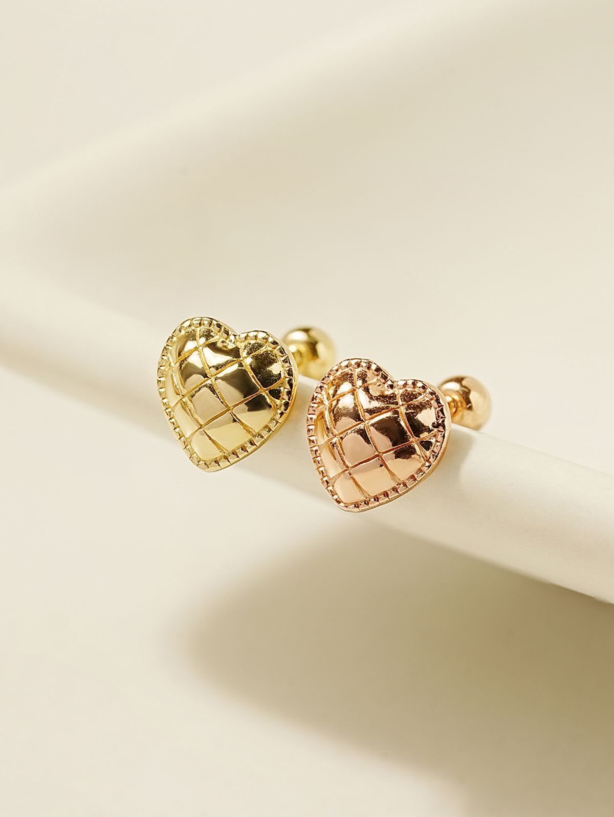미니멀피어싱(MINIMALPIERCING) 14K 퀄팅 소보로 하트 피어싱 귀걸이
