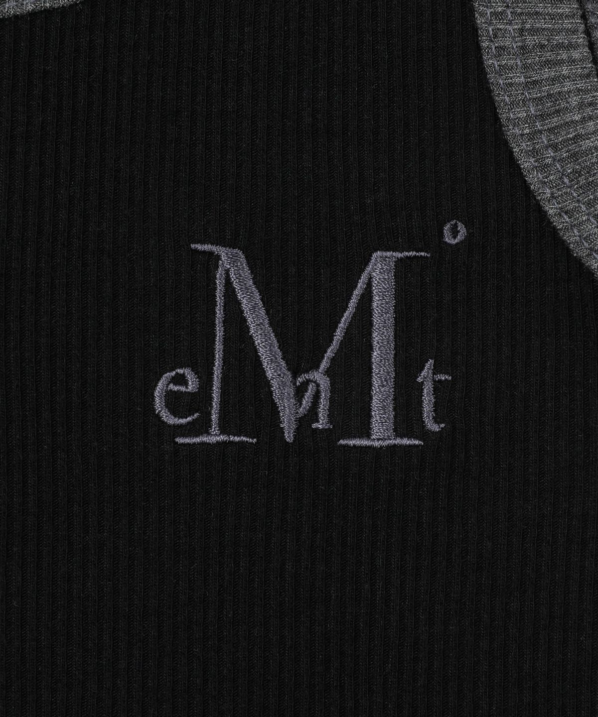 무센트(MUCENT) 컬러팝 배색 버튼 크롭 골지 나시 (6컬러)