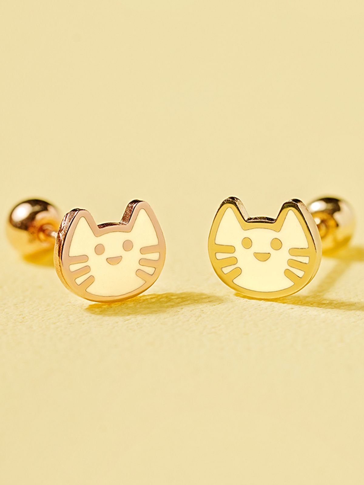 미니멀피어싱(MINIMALPIERCING) 14K 에나멜 마일드 캣 피어싱 귀걸이