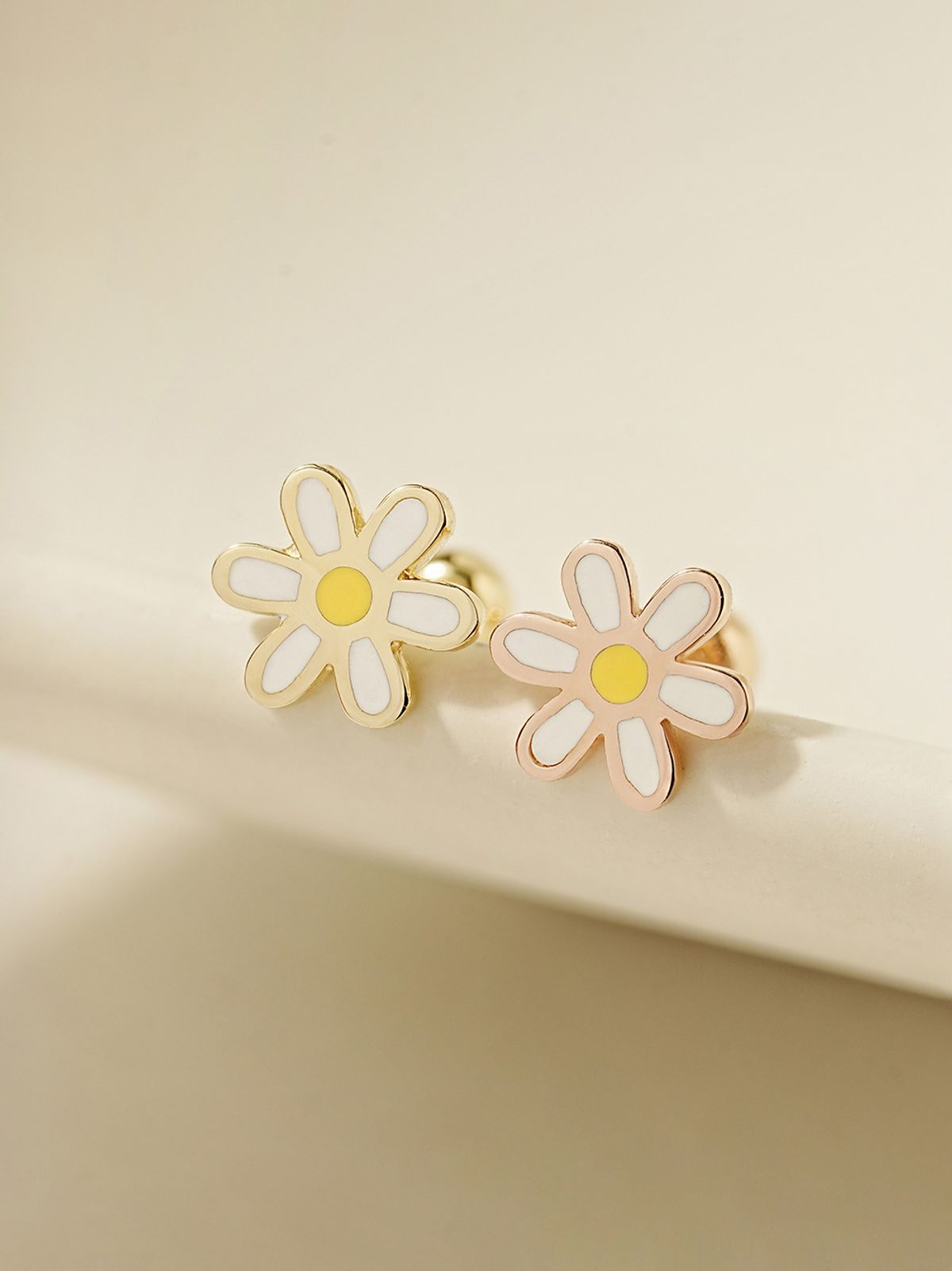 미니멀피어싱(MINIMALPIERCING) 14K 에나멜 심플 데이지 피어싱 귀걸이