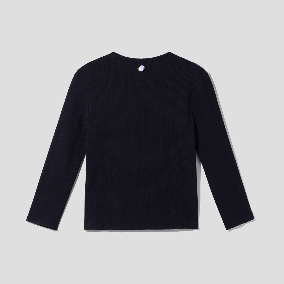 어텐즈(ATTENDS) Archie Punching Sleeve Top (Black)