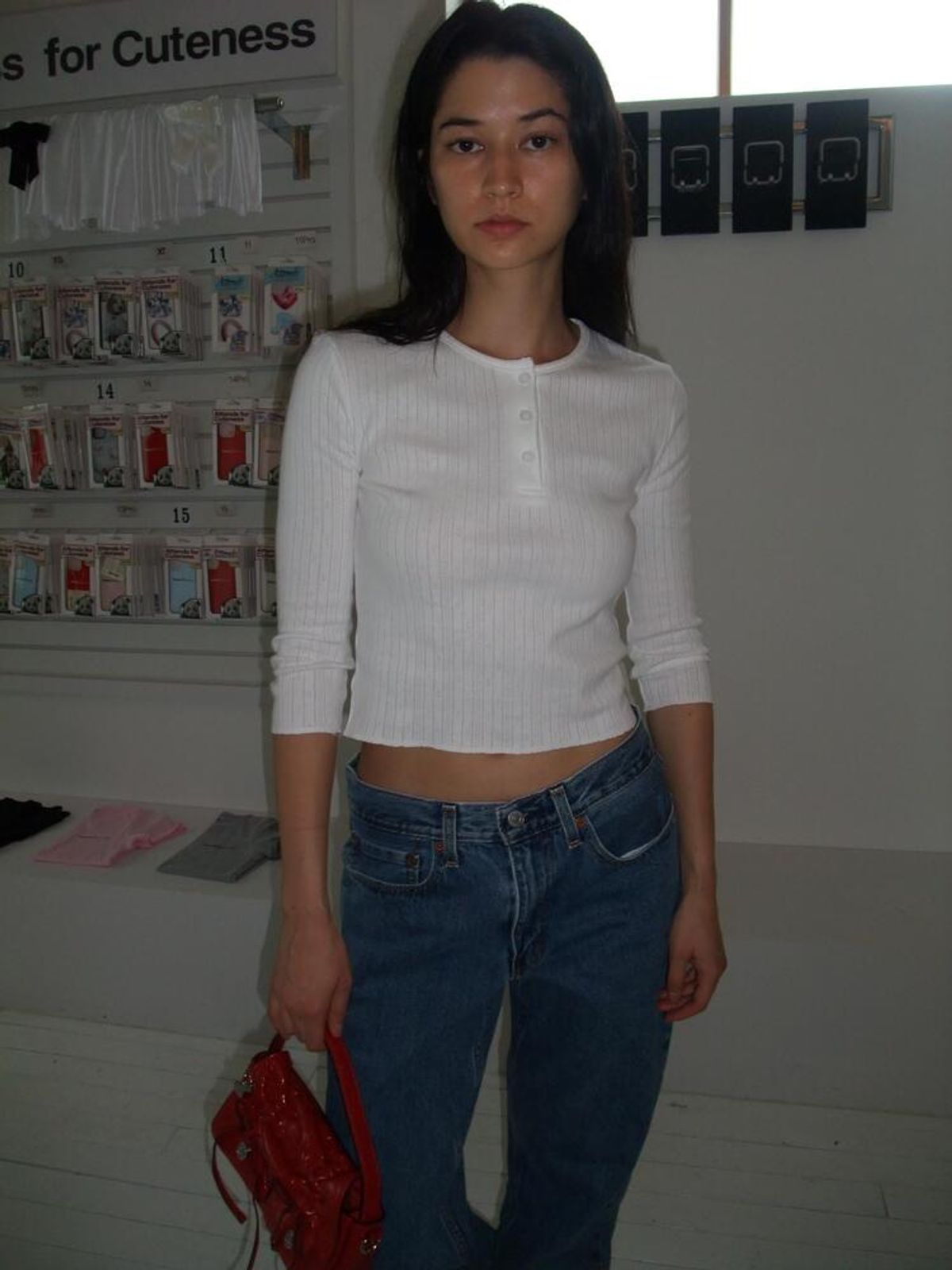 어텐즈(ATTENDS) Archie Punching Sleeve Top (White)
