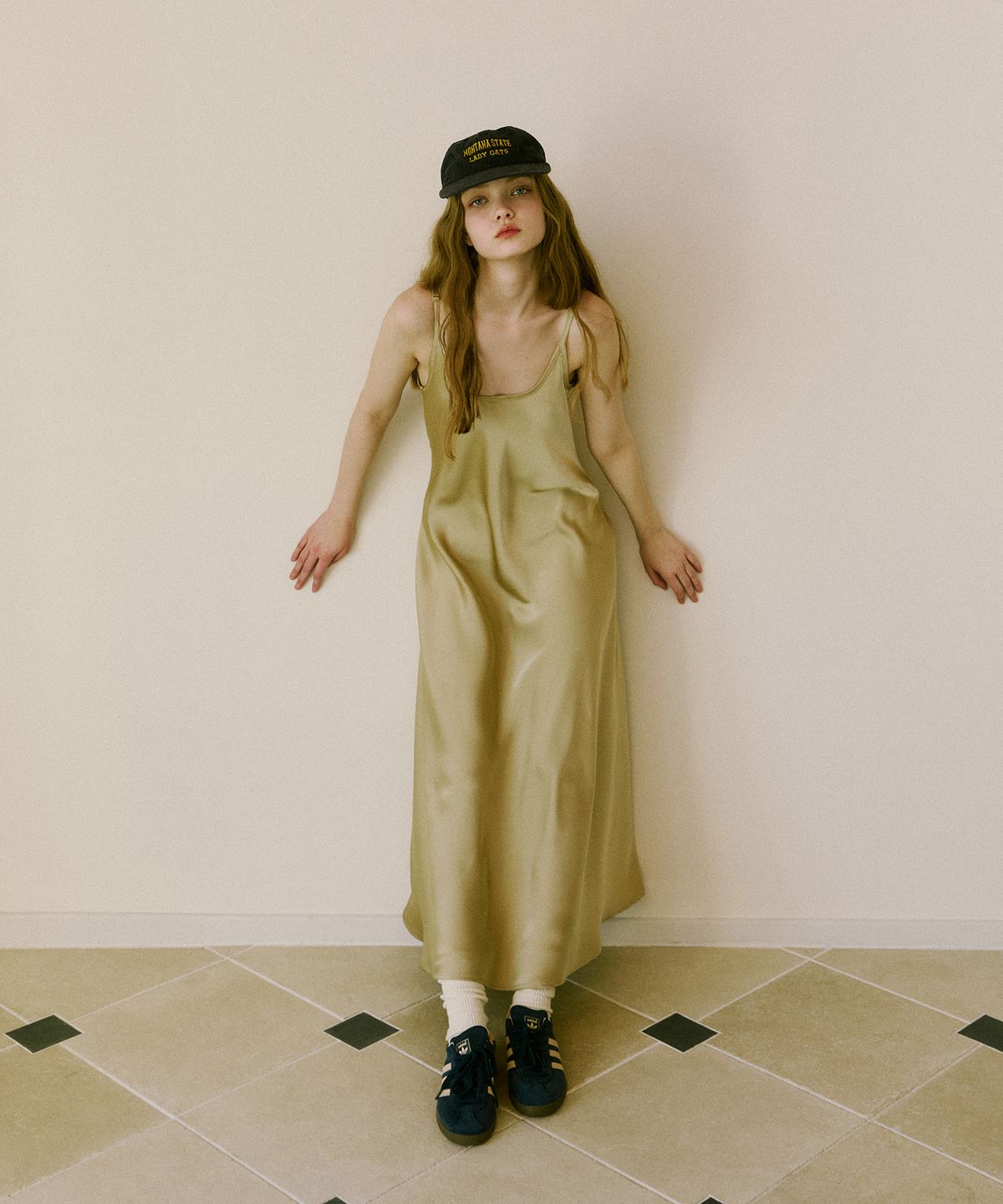 그린버터(GREENBUTTER) Silky U-Neck Dress (Champagne)