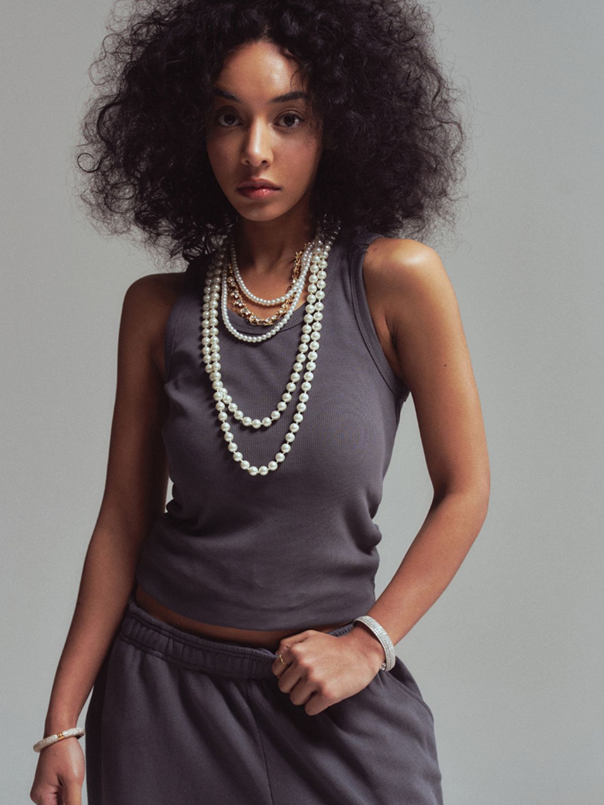 에르에르(ERER) ERER logo ribbed tank top Charcoal