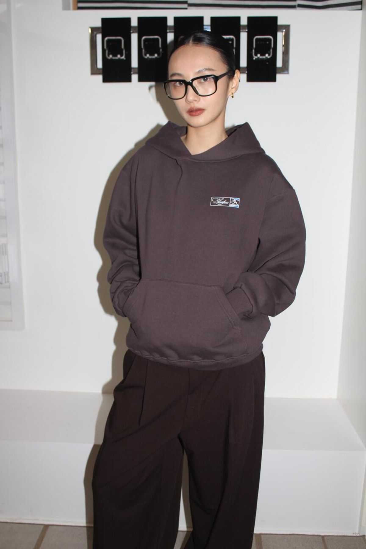 어텐즈(ATTENDS) Limitless attends hood (Washing brown)