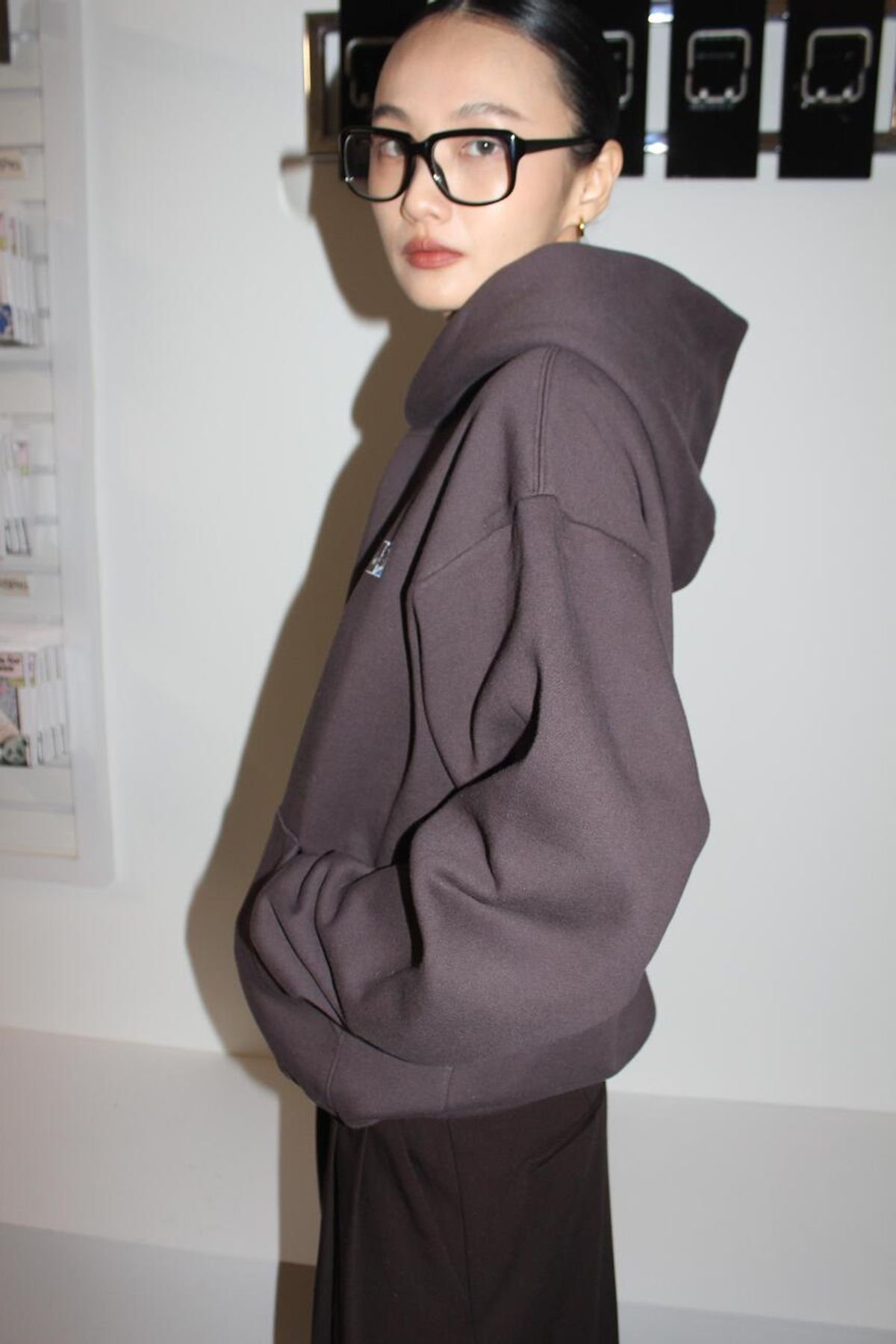 어텐즈(ATTENDS) Limitless attends hood (Washing brown)