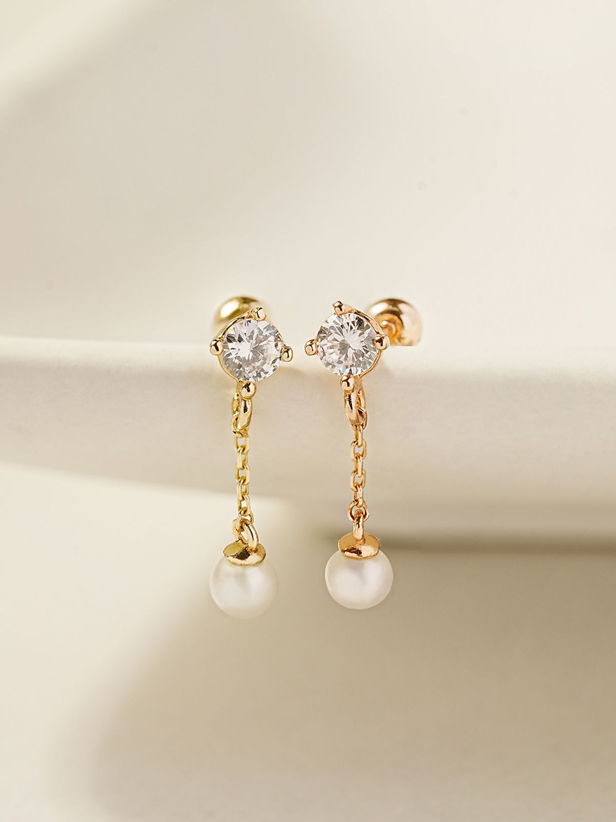 미니멀피어싱(MINIMALPIERCING) 14K 포인트 큐빅 담수진주 드롭 피어싱 귀걸이