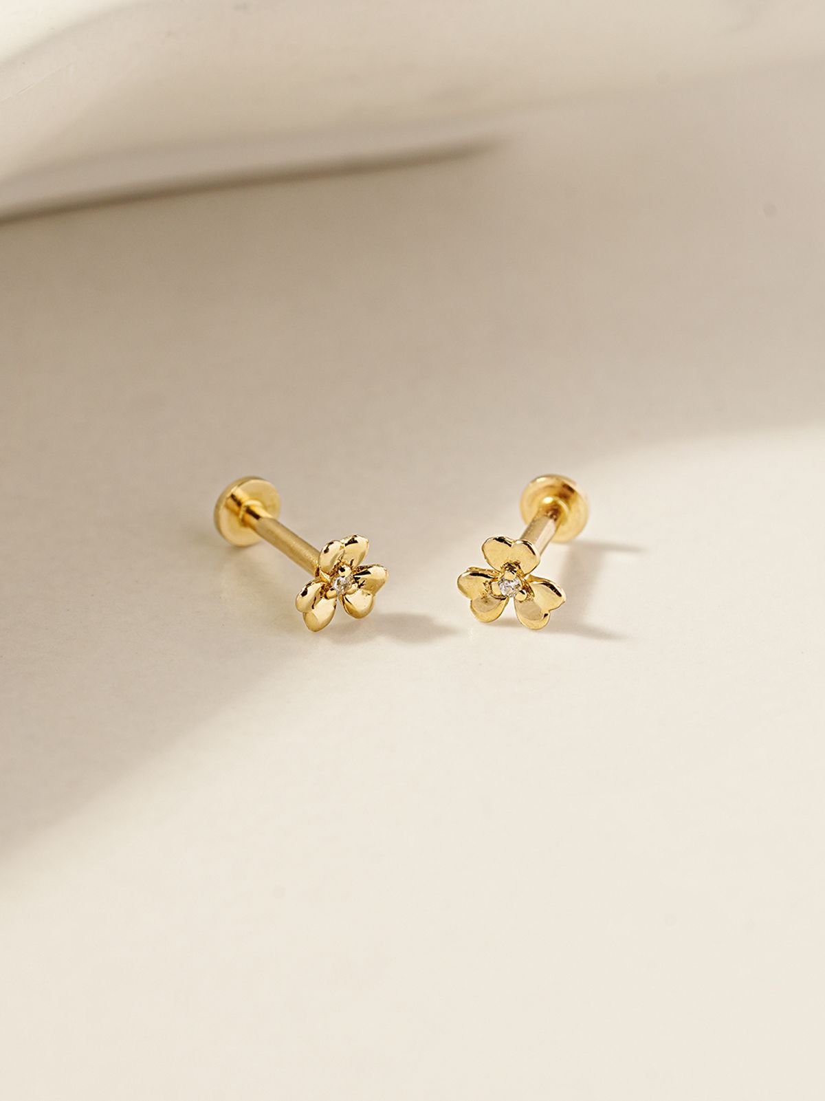 미니멀피어싱(MINIMALPIERCING) 14K 인터널 미니 세잎클로버 라블렛 피어싱