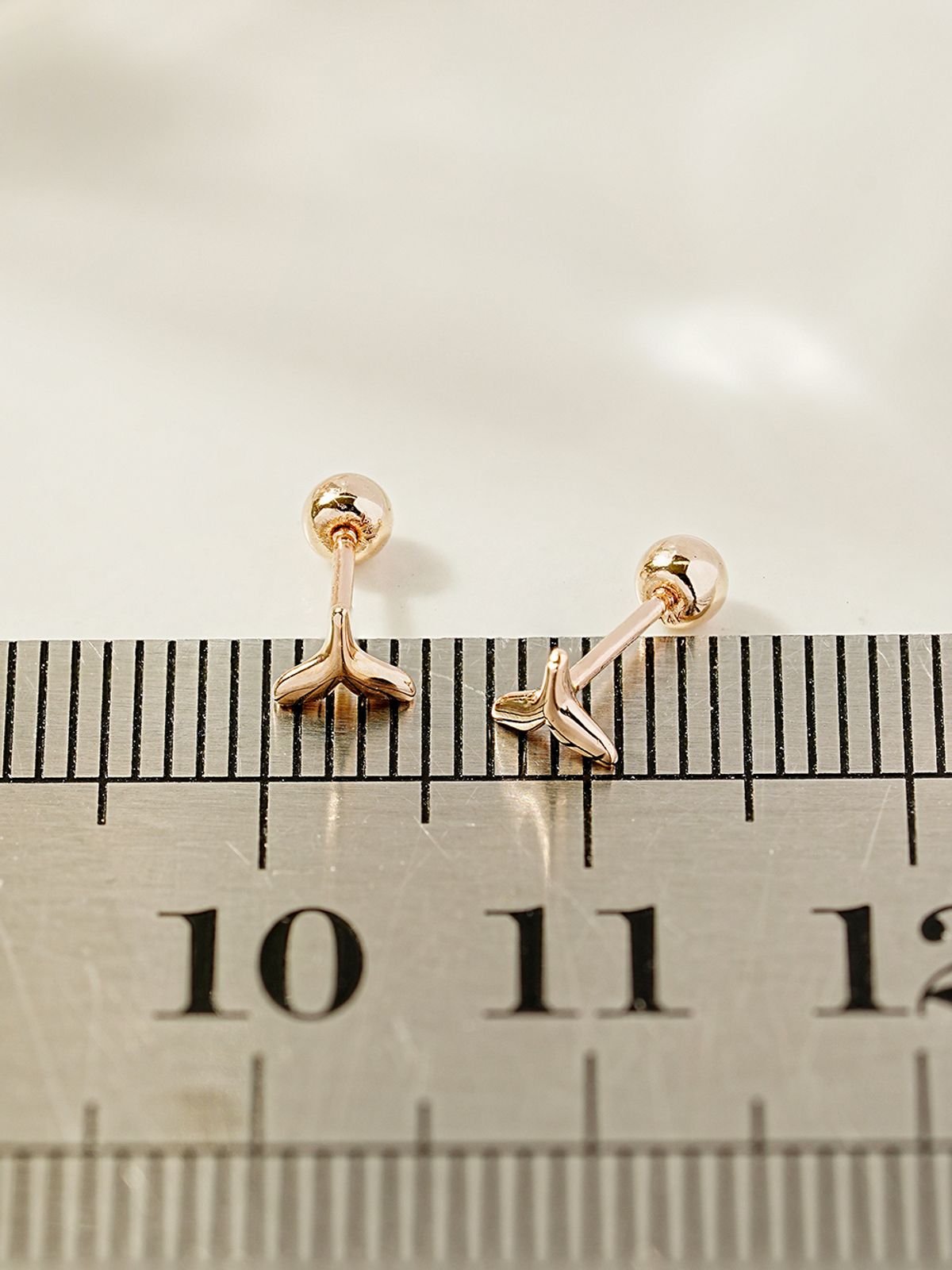 미니멀피어싱(MINIMALPIERCING) 14K 미니 고래꼬리 피어싱 귀걸이