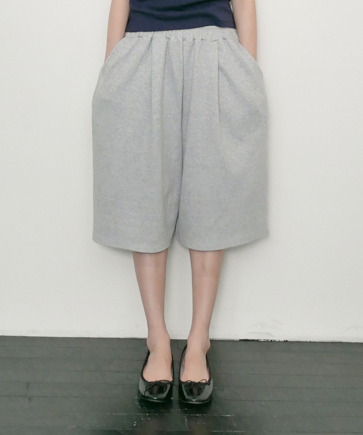 디어스토커(DEARSTALKER) D. BASIC ONE-TUCK BERMUDA PANTS - 2 COLOR