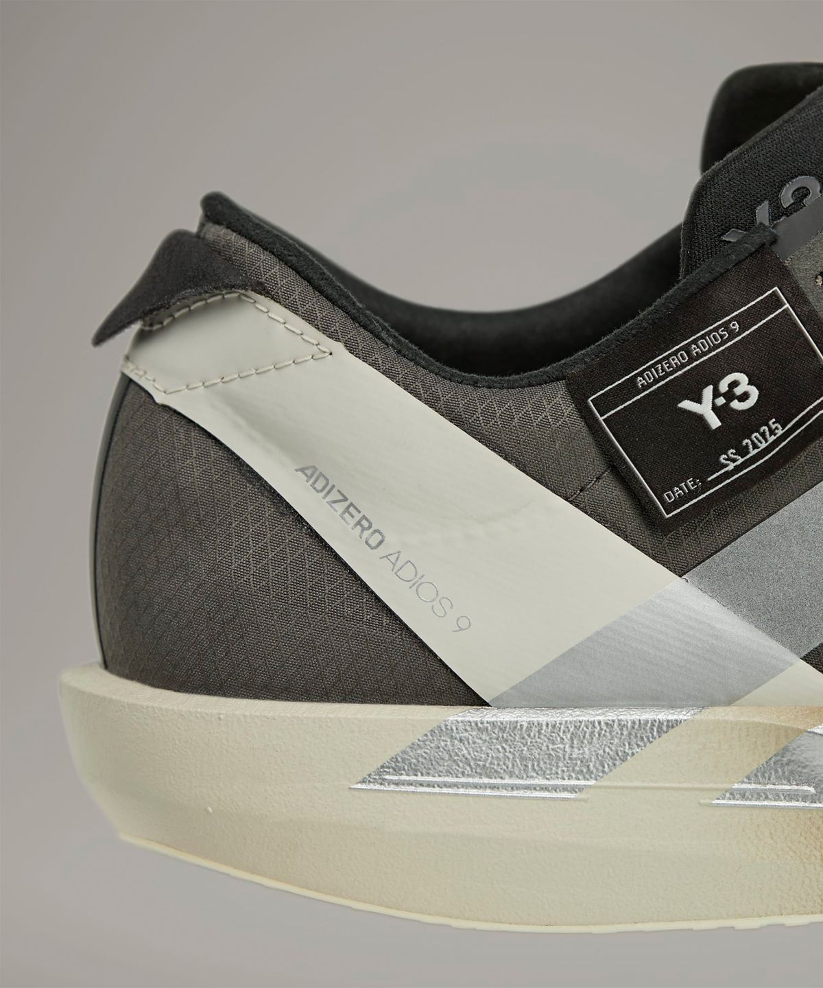 와이쓰리(Y-3) Y-3 아디오스 9 - 신더:실버 / JS3151