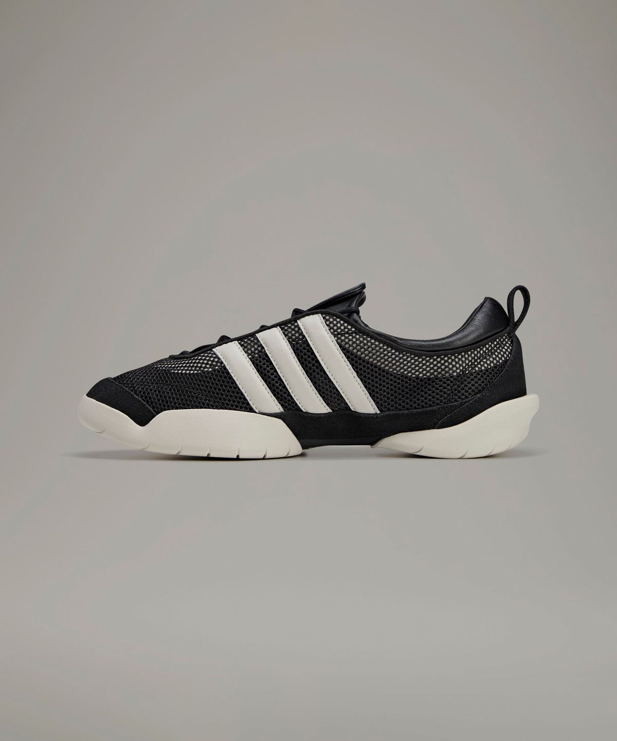 와이쓰리(Y-3) Y-3 REGU - 블랙 / JH8063