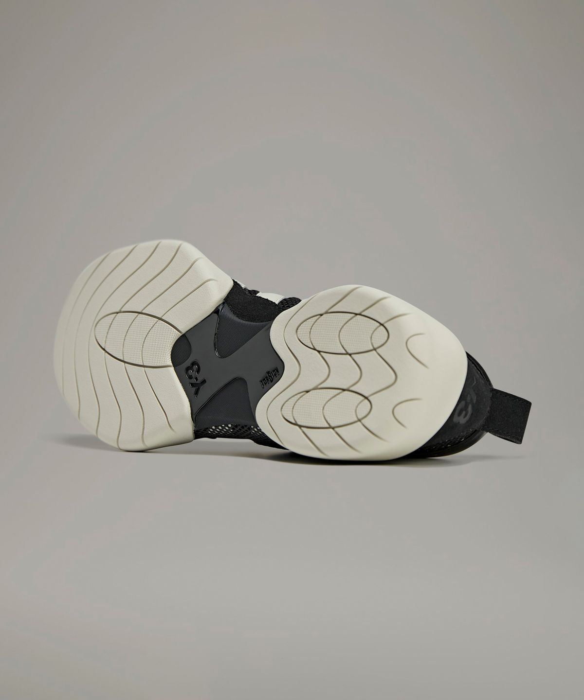 와이쓰리(Y-3) Y-3 REGU - 블랙 / JH8063