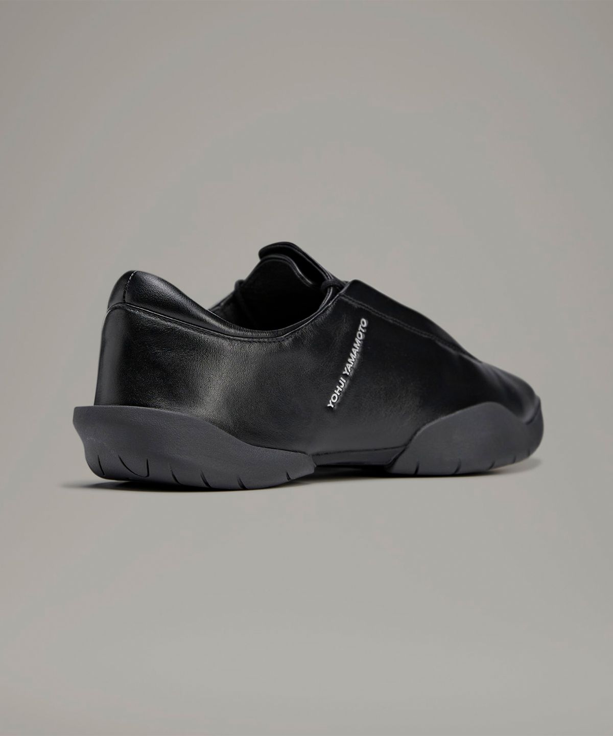 와이쓰리(Y-3) Y-3 REGU - 블랙 / JS1116
