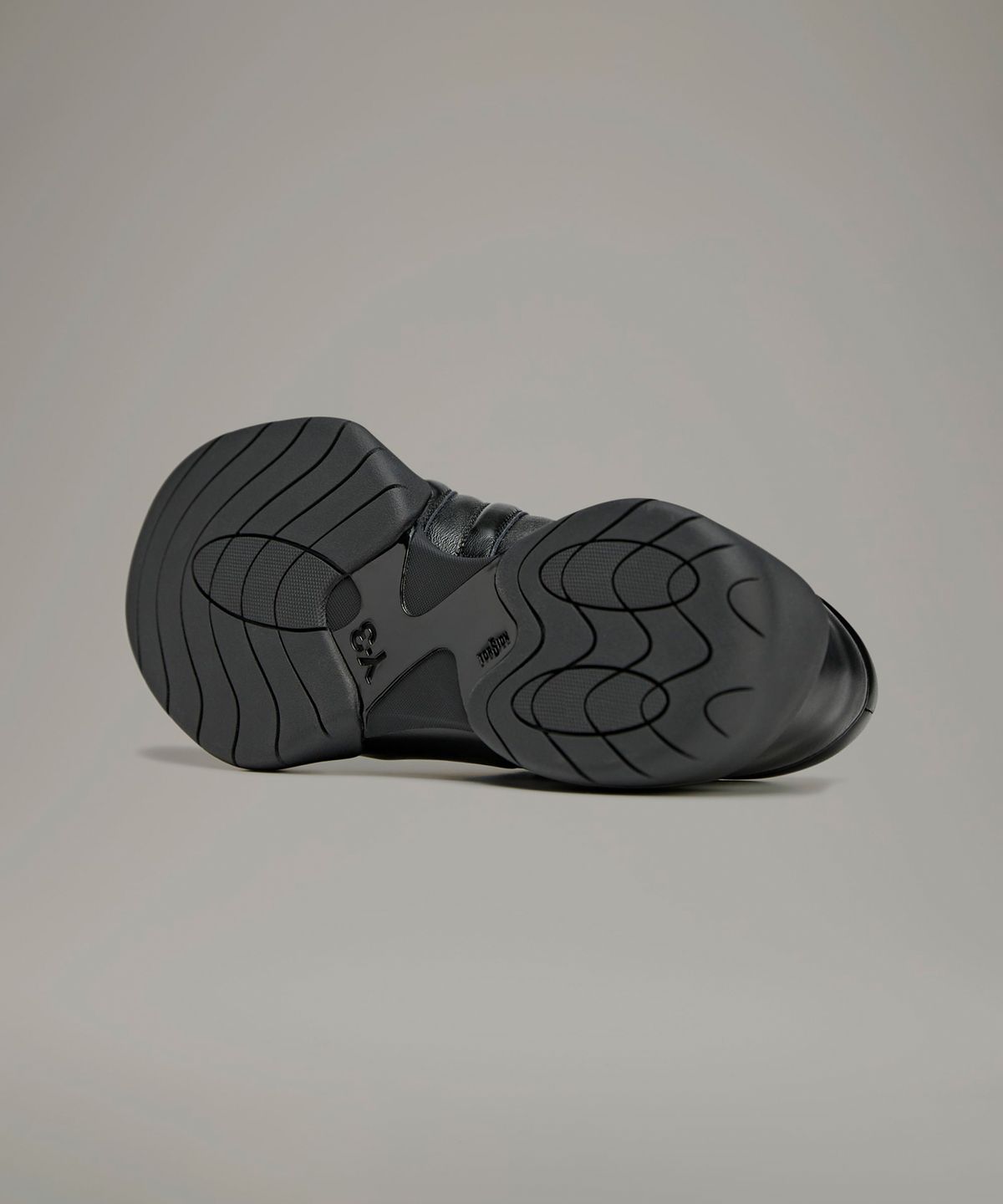 와이쓰리(Y-3) Y-3 REGU - 블랙 / JS1116