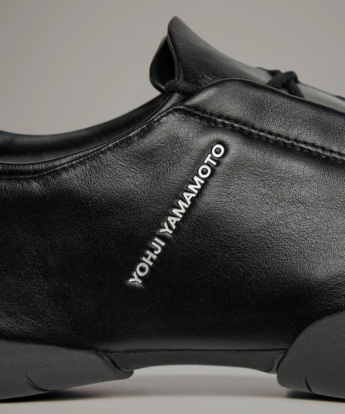 와이쓰리(Y-3) Y-3 REGU - 블랙 / JS1116