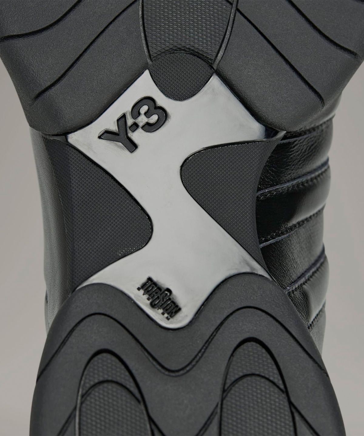 와이쓰리(Y-3) Y-3 REGU - 블랙 / JS1116