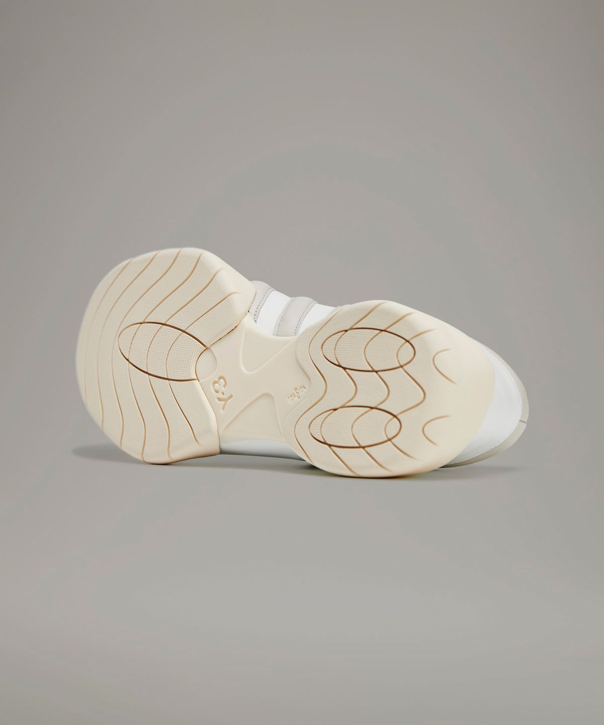와이쓰리(Y-3) Y-3 REGU - 코어화이트 / JS1117