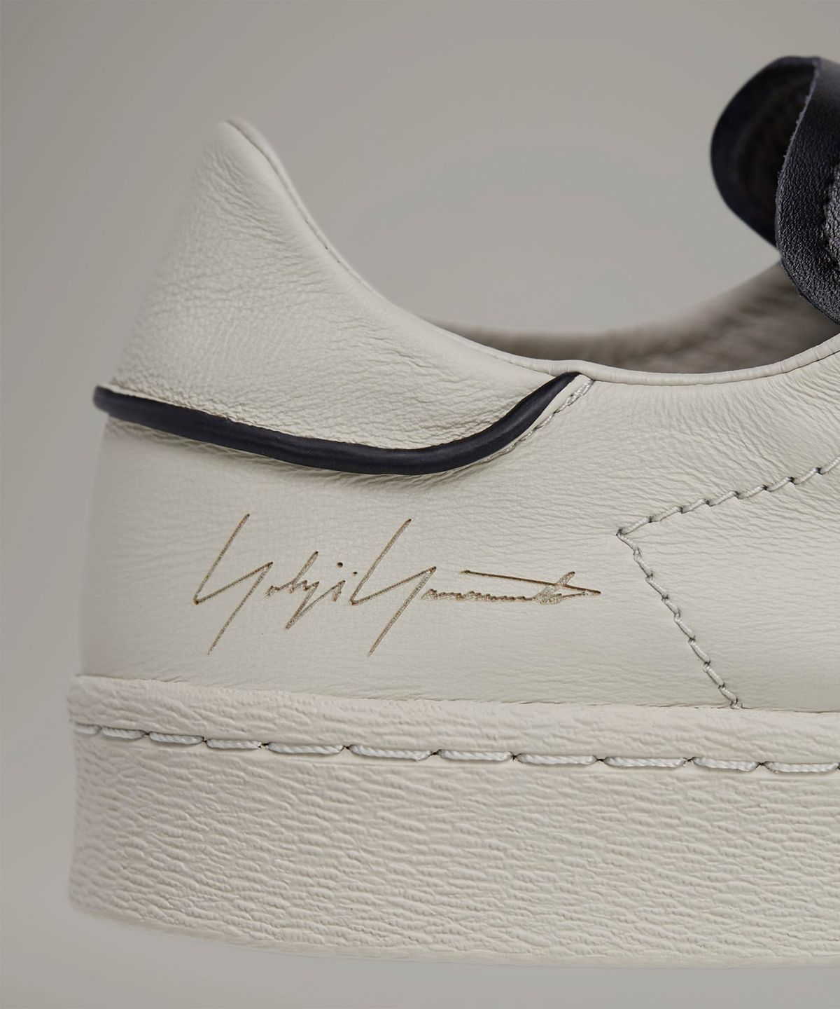 와이쓰리(Y-3) Y-3 슈퍼스타 - 탈크 / JS0576