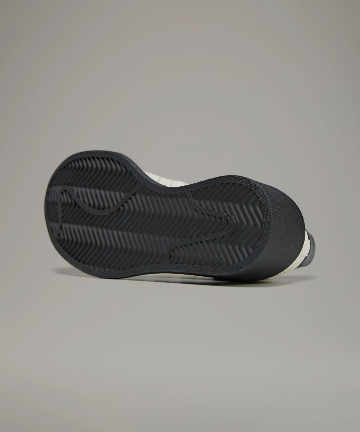 와이쓰리(Y-3) Y-3 Gendo 슈퍼스타 - 탈크:블랙 / JQ2452