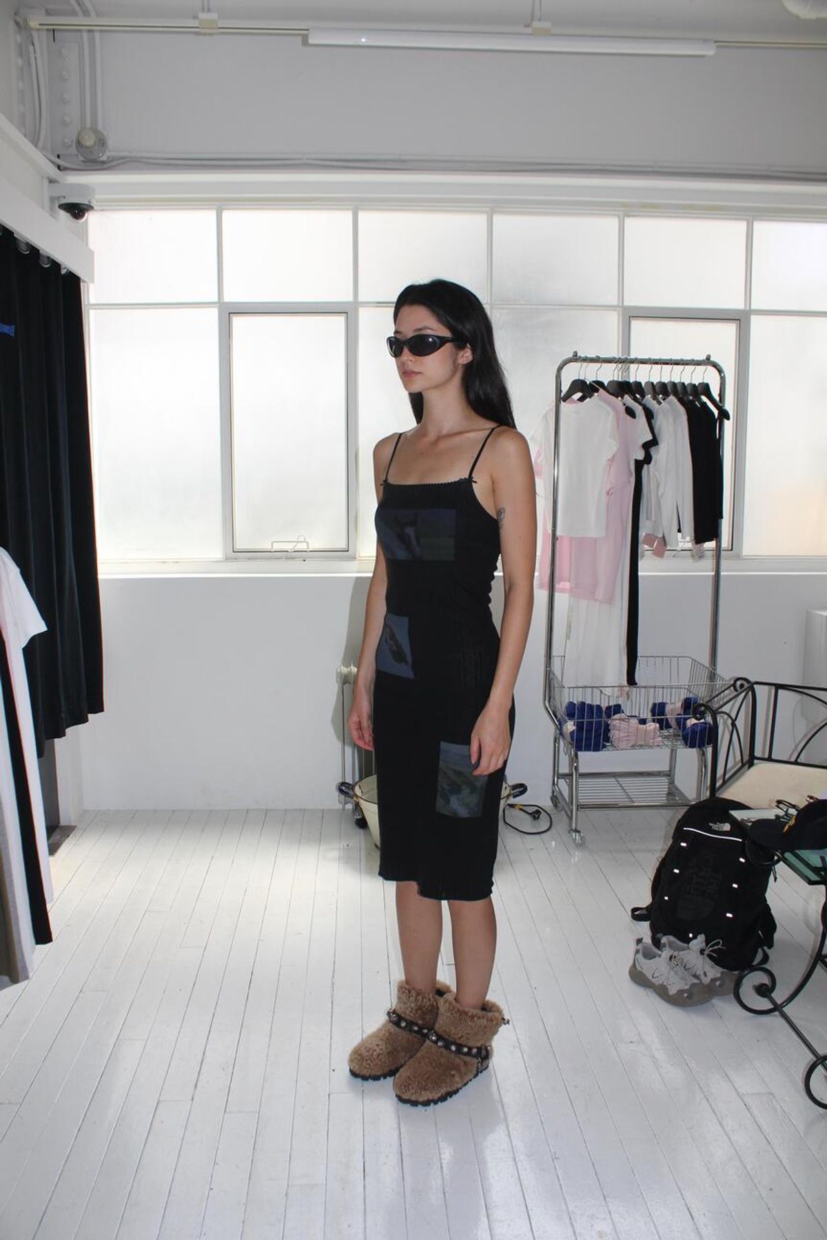 어텐즈(ATTENDS) Attends Island sleeveless dress (Black)