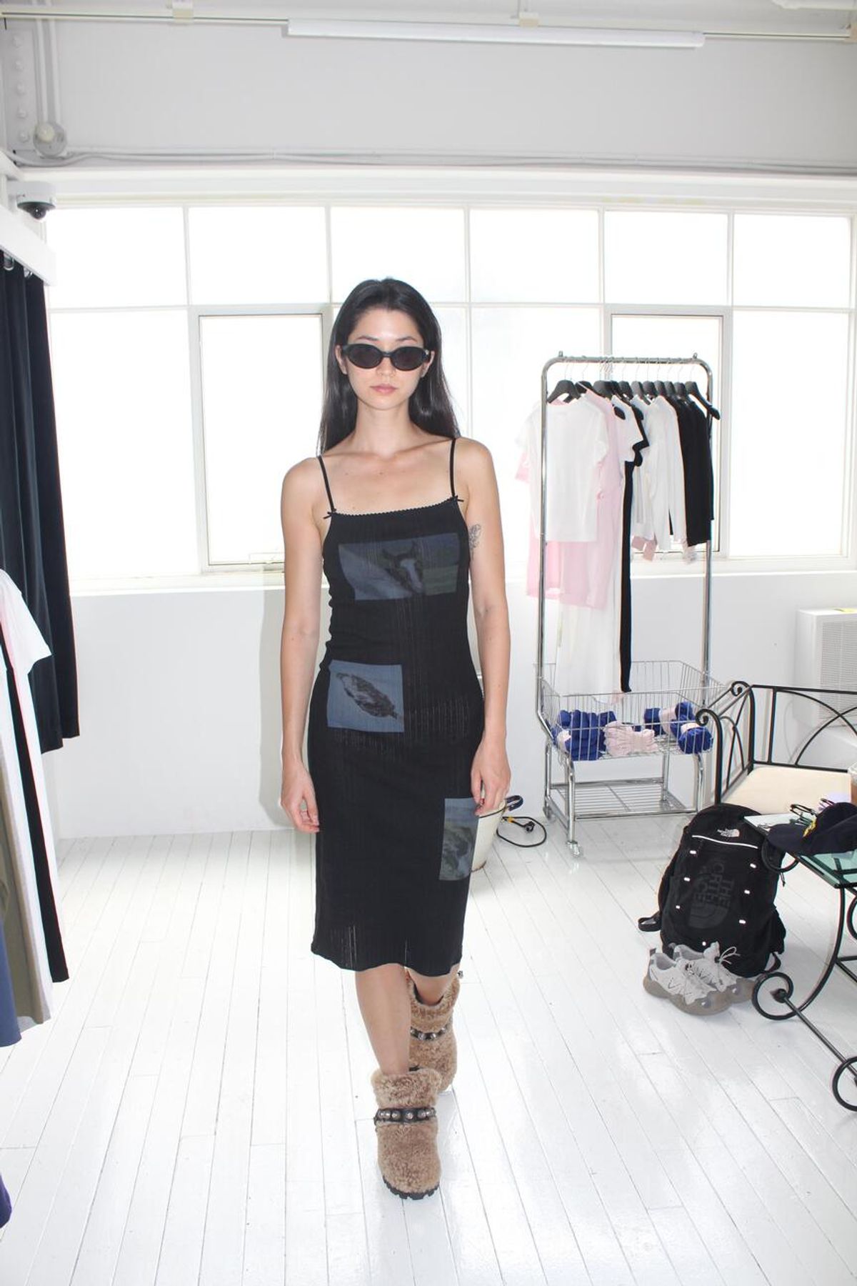 어텐즈(ATTENDS) Attends Island sleeveless dress (Black)