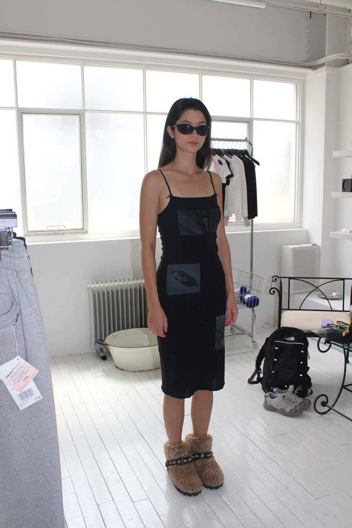 어텐즈(ATTENDS) Attends Island sleeveless dress (Black)