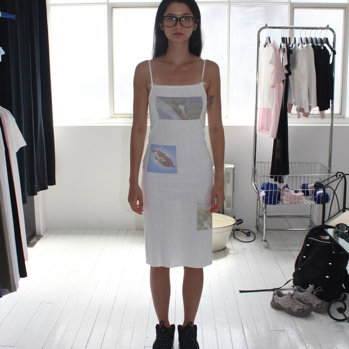어텐즈(ATTENDS) Attends Island sleeveless dress (White)