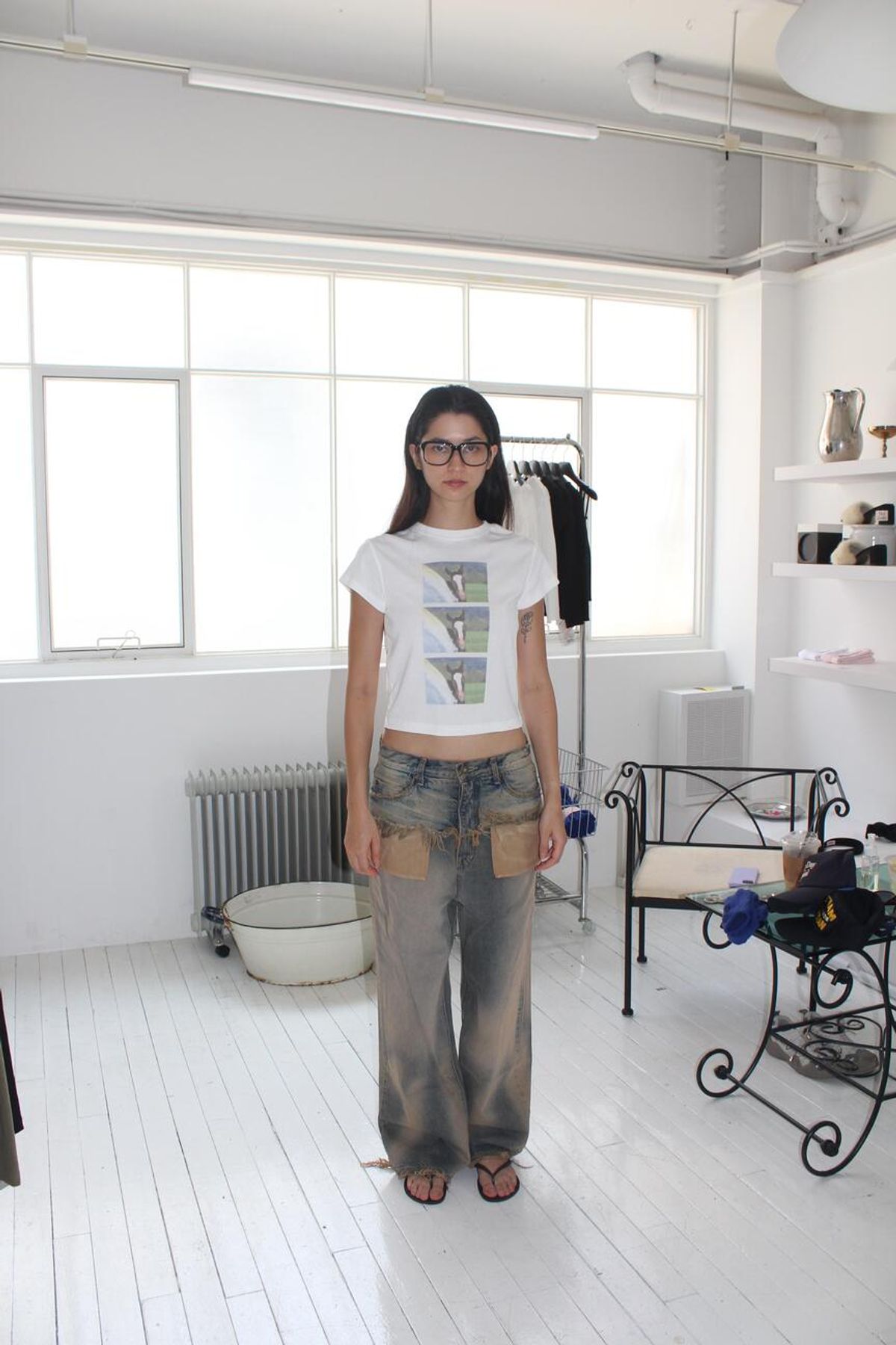 어텐즈(ATTENDS) Attends Island tee shirt