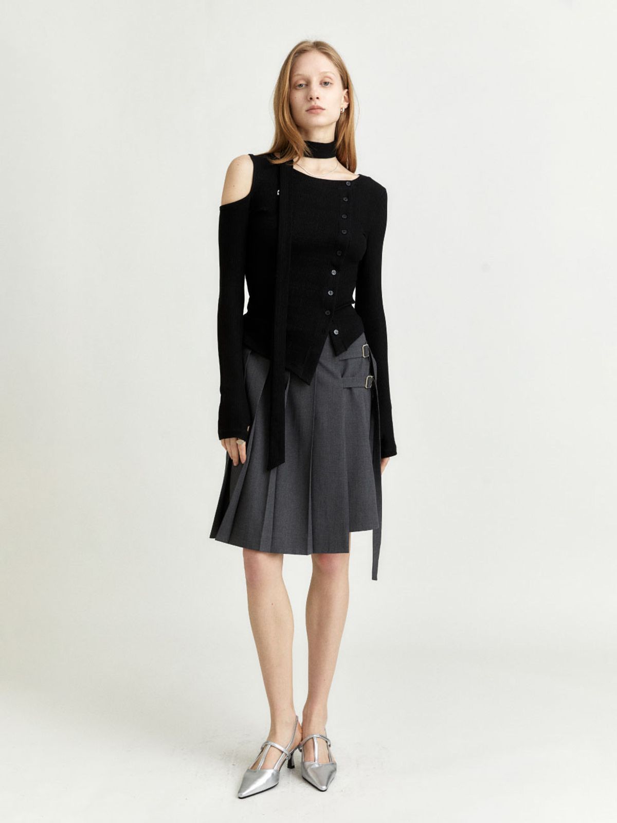 뮤제(MUSEE) VIENNE Unbalanced Cut-Out Detail Knitted Cardigan_Black