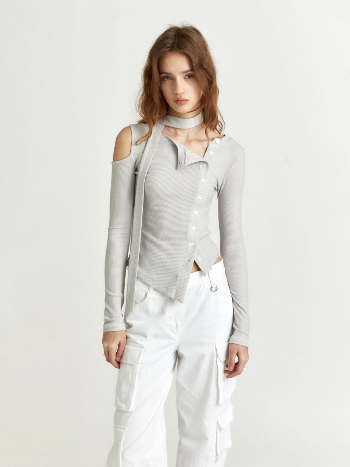 뮤제(MUSEE) VIENNE Unbalanced Cut-Out Detail Knitted Cardigan_Gray