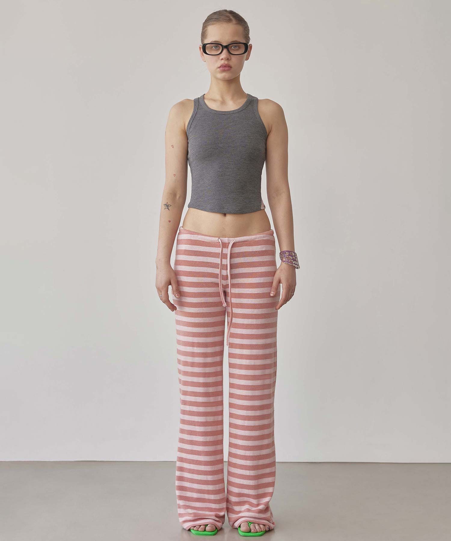 MUSINSA公式 | SCULPTOR Couch Potato Fuzzy Pants Strawberry