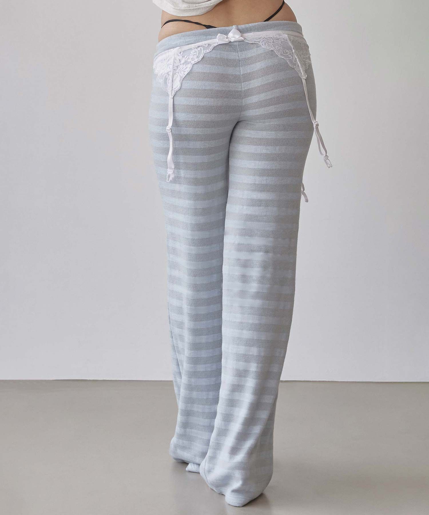 MUSINSA | SCULPTOR Couch Potato Fuzzy Pants Sky