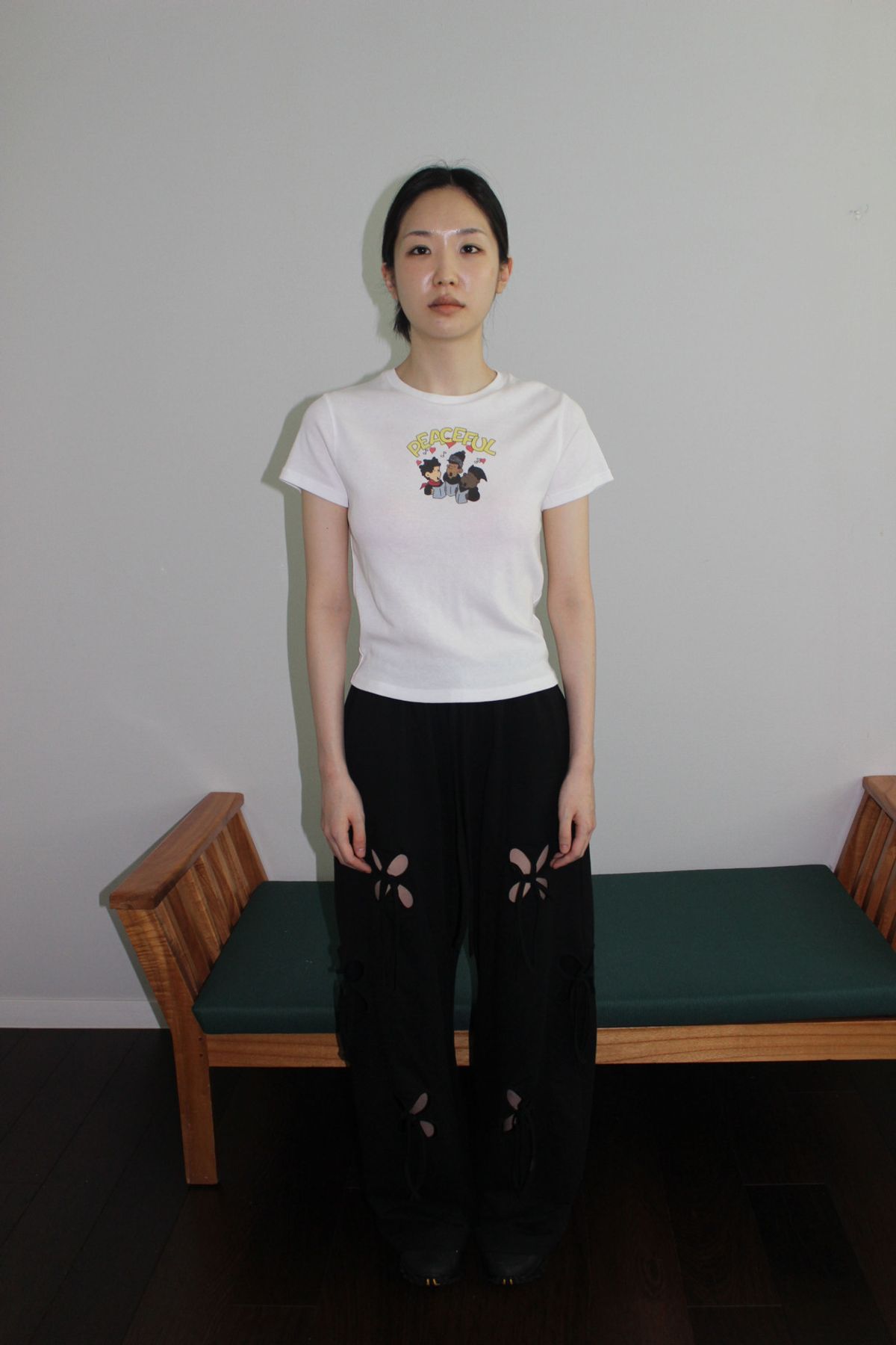 어텐즈(ATTENDS) Peaceful Tee Shirt