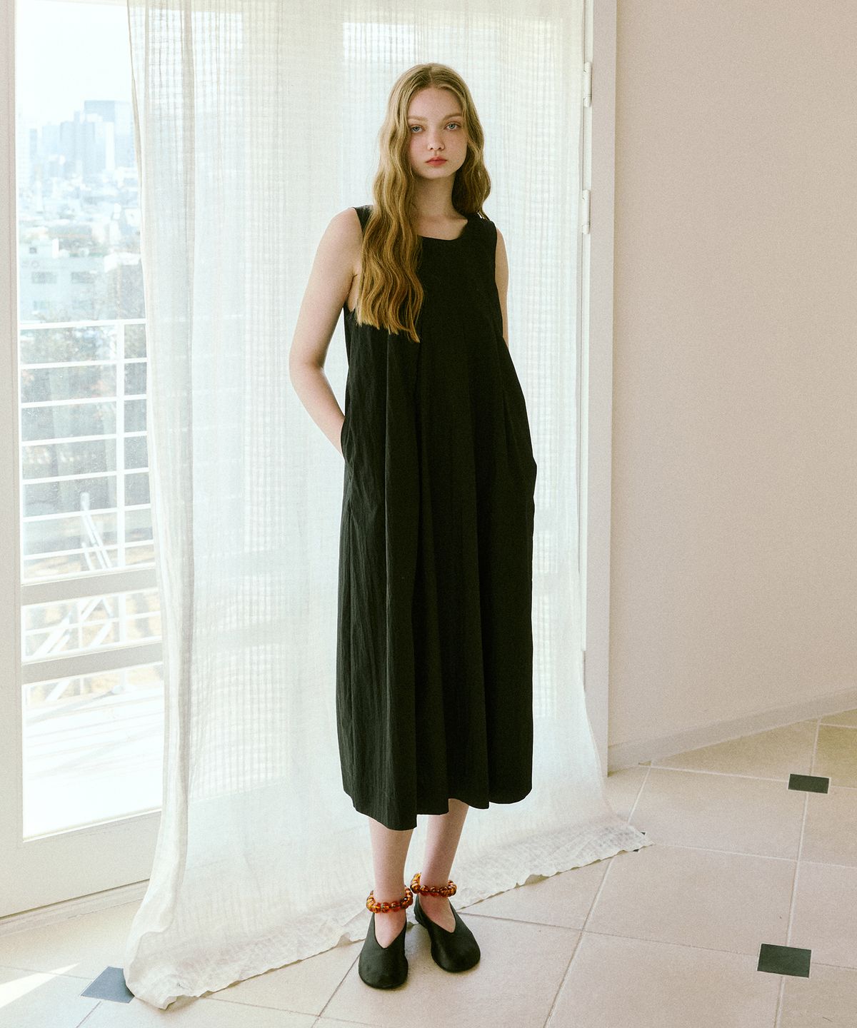 그린버터(GREENBUTTER) Cotton Nylon Pintuck Dress (Black)