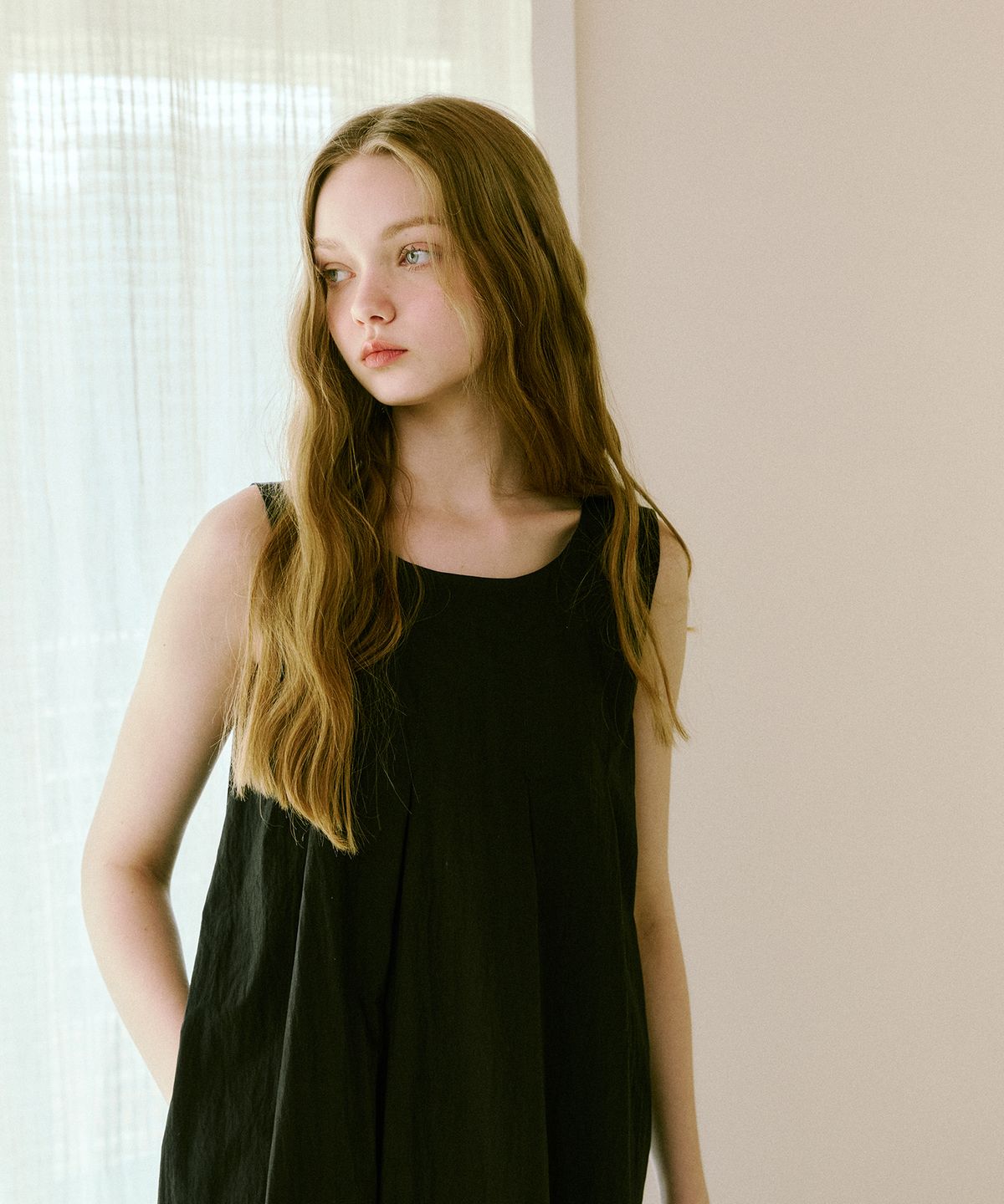 그린버터(GREENBUTTER) Cotton Nylon Pintuck Dress (Black)