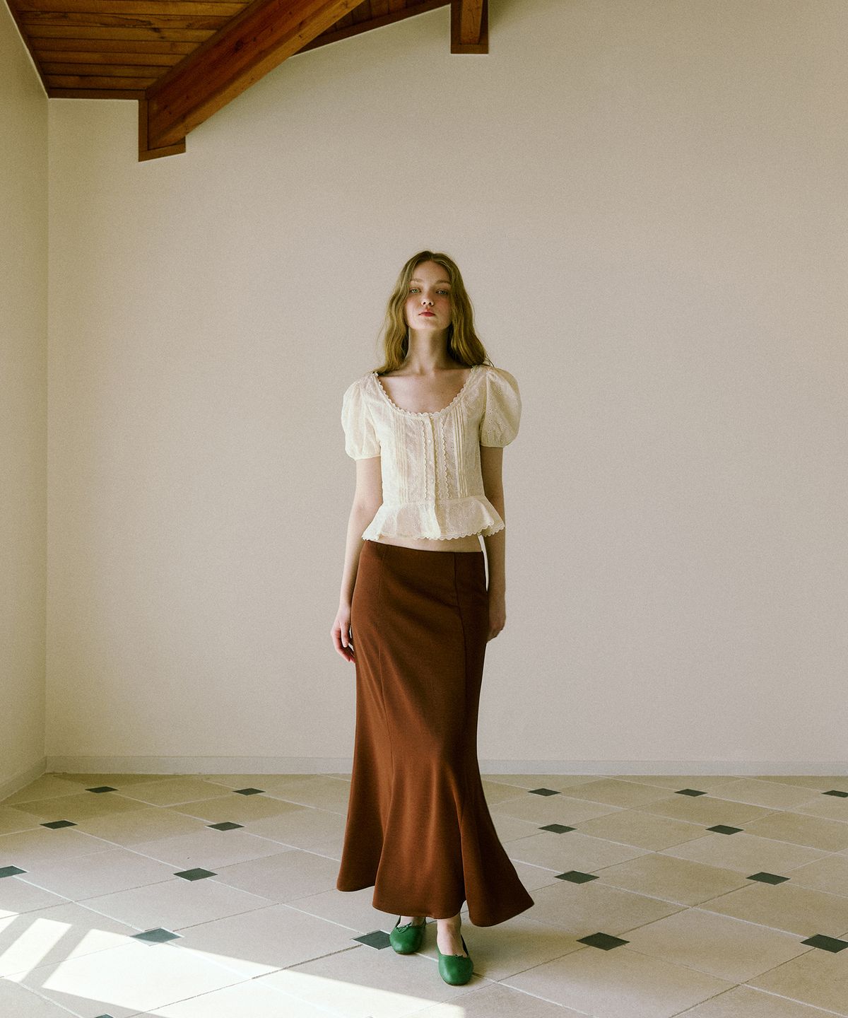 그린버터(GREENBUTTER) Silky banding Skirt (Brown)