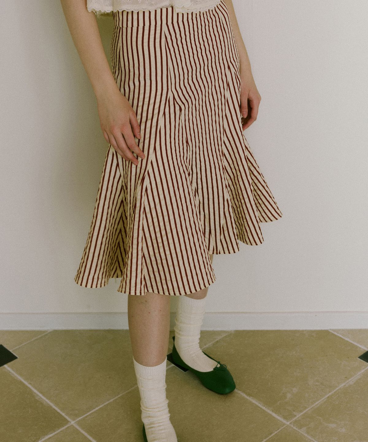 그린버터(GREENBUTTER) Flare Stripe Skirt (Red)