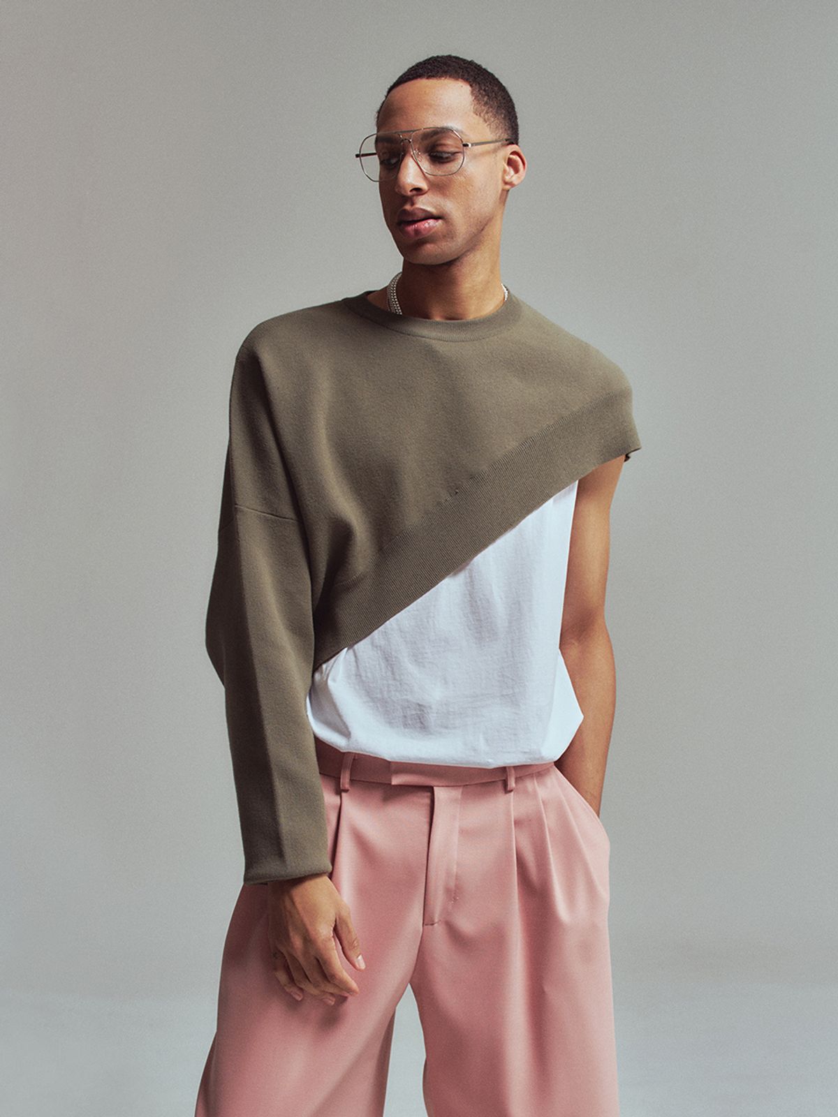 에르에르(ERER) [UN] Diagonal crop knit Khaki