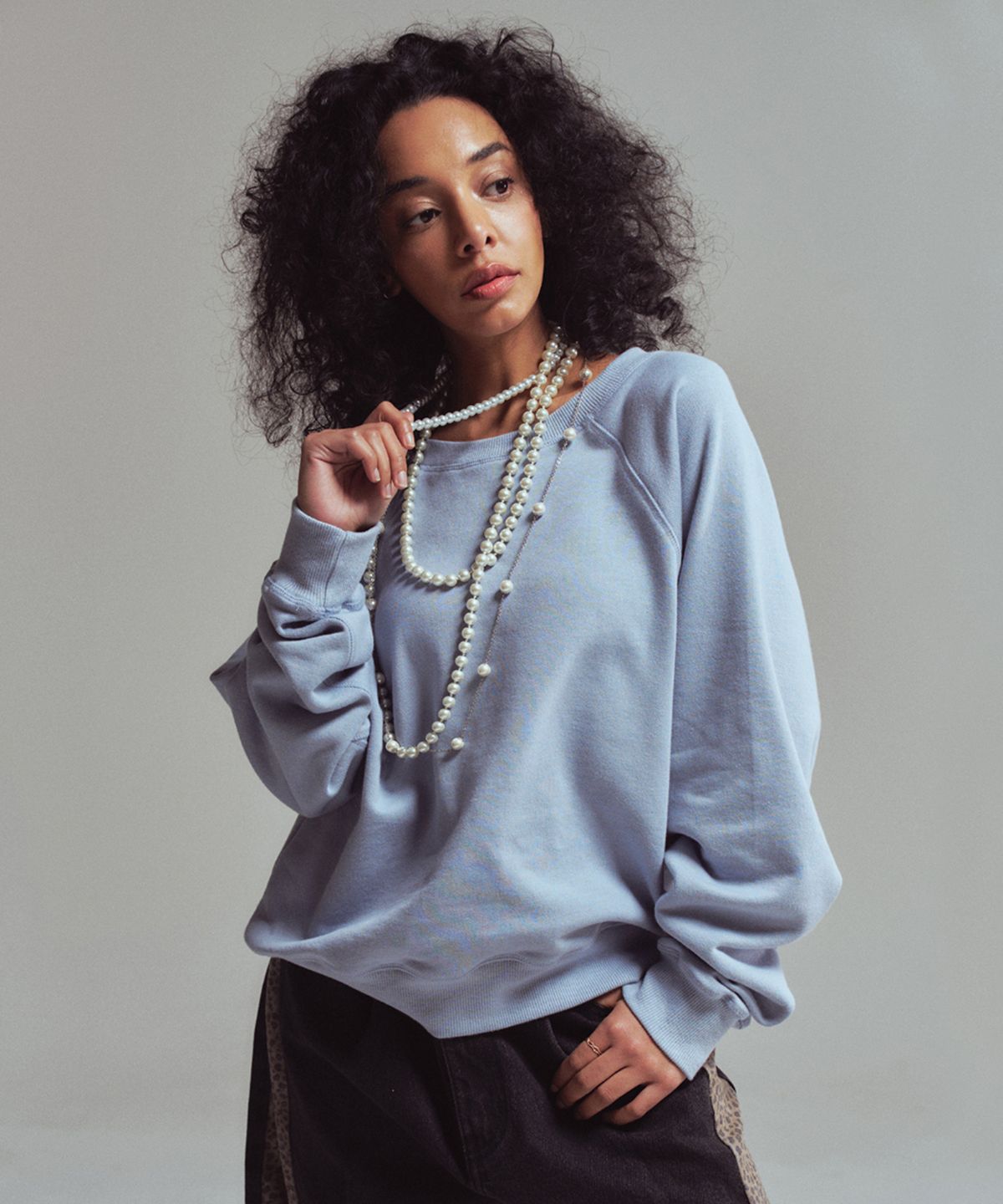 에르에르(ERER) [UN] Basic sweatshirt Sky Blue