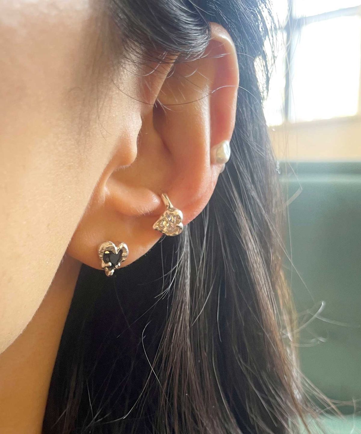 펄시(PERSY) HEART IN BLACK SPINEL PIERCING