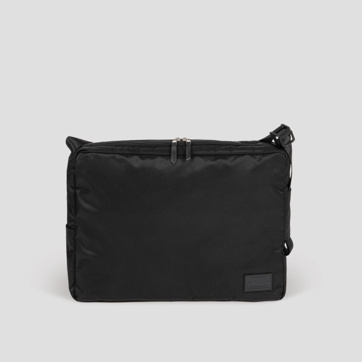 티알브이알(TRVR) Staple Easy Cross L Black