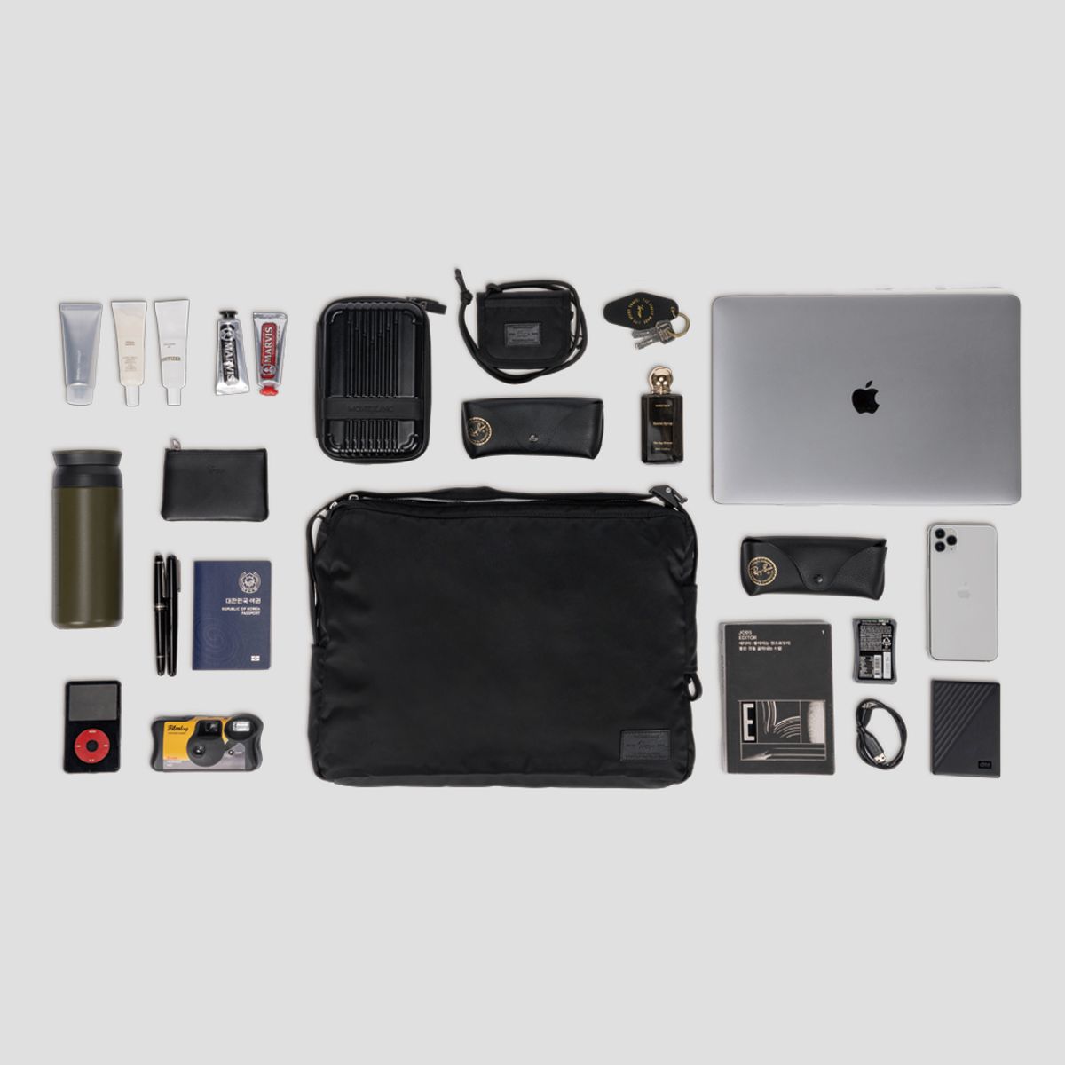티알브이알(TRVR) Staple Easy Cross L Black