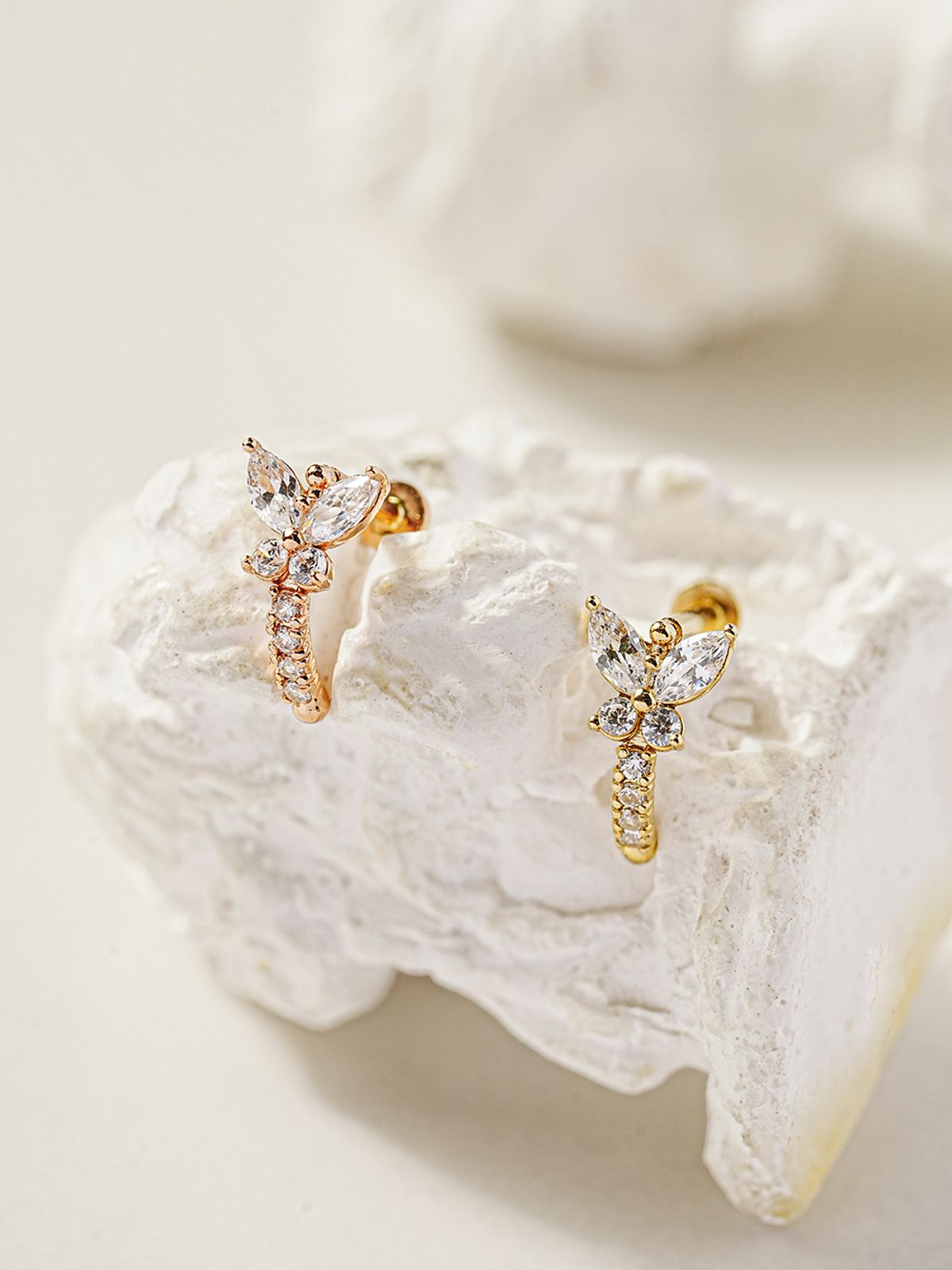 미니멀피어싱(MINIMALPIERCING) 14K 인터널 나비 하프 링 라블렛 피어싱