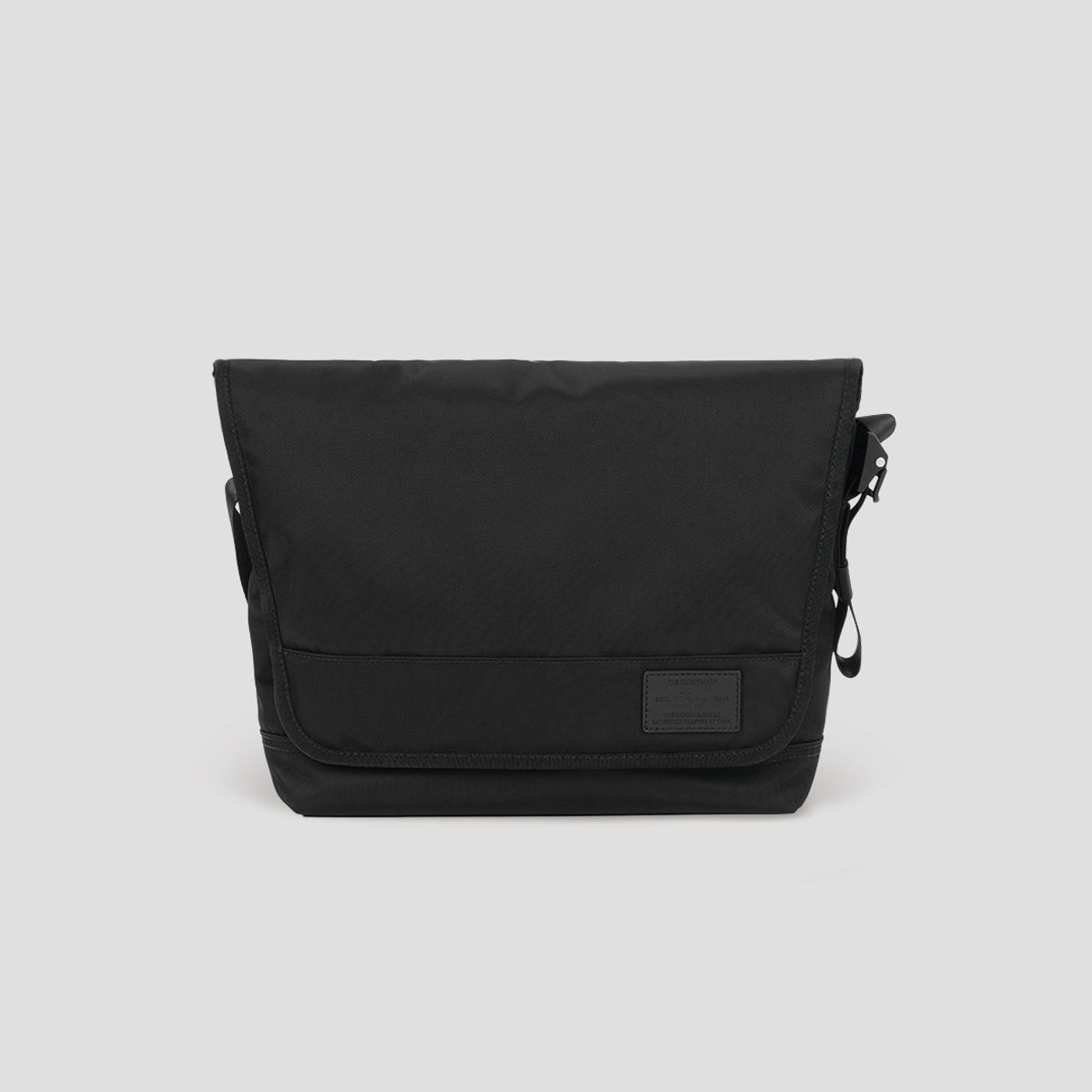 티알브이알(TRVR) Staple Messenger M Black