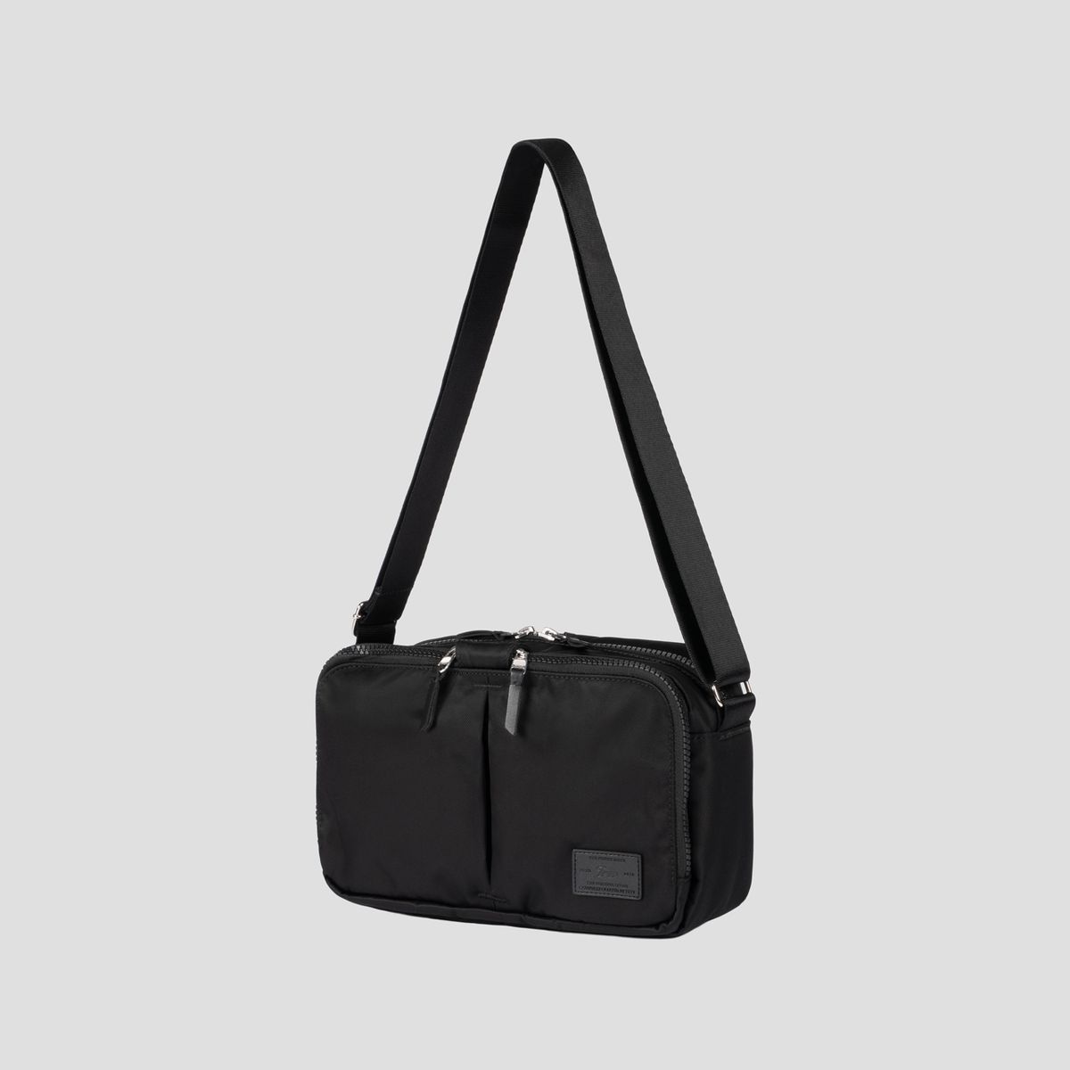 티알브이알(TRVR) Staple Travel Cross M Black