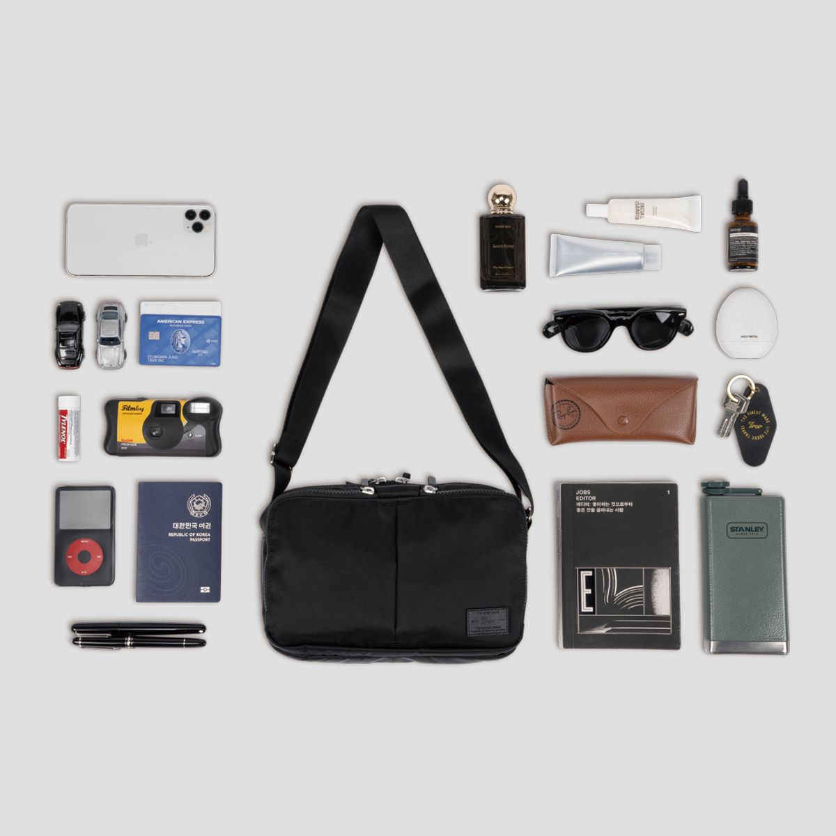 티알브이알(TRVR) Staple Travel Cross M Black