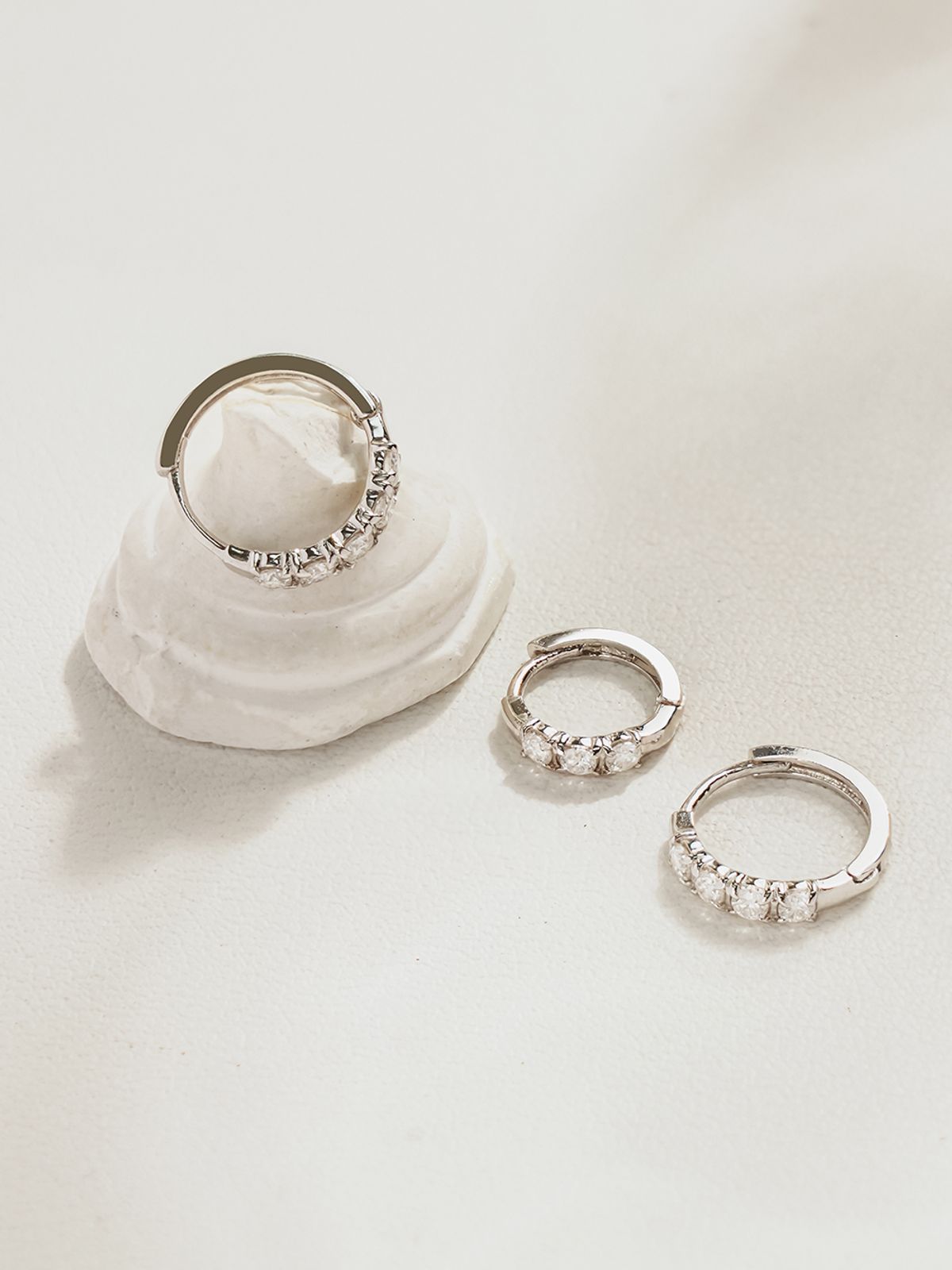 미니멀피어싱(MINIMALPIERCING) 14K 18K 모이사나이트 다이아 원터치 링 귀걸이